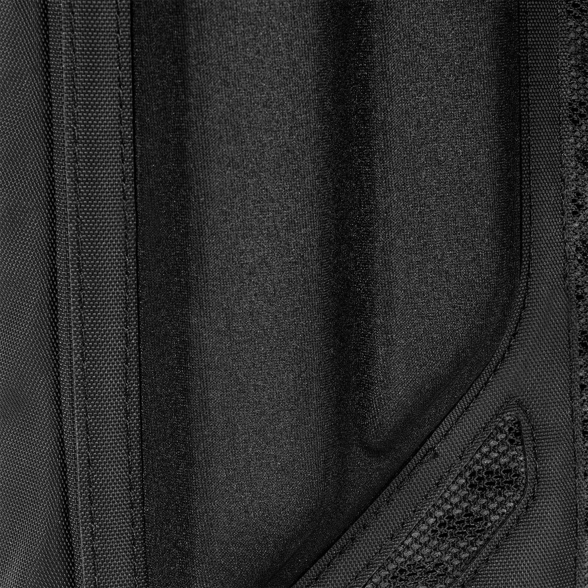 paragon-hydration-pack-e4 Paragon_Black_Texture.png